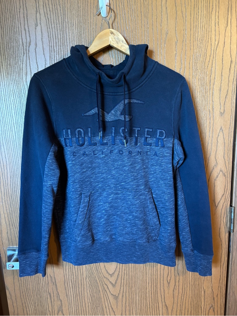 Hollister Two-Tone Navy Pullover Hoodie